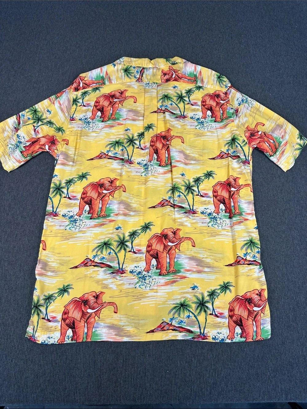 POLO Ralph Lauren Caldwell 100% Viscose Hawaiian Shirt Medium Yellow Elephant